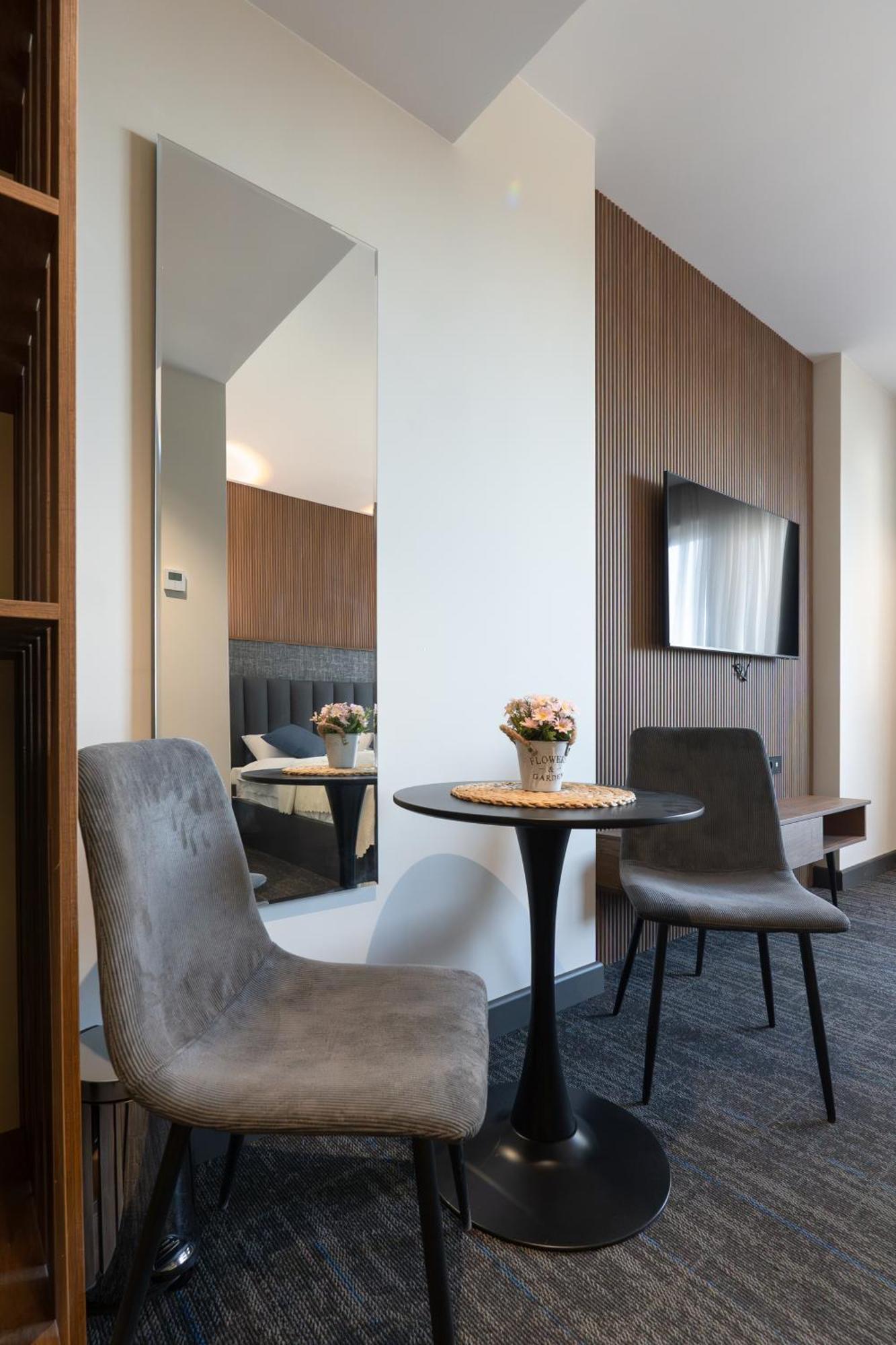 Nova Luxe Hotel & Residences Батумі Екстер'єр фото