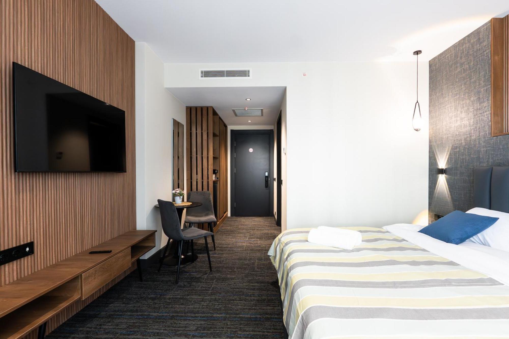 Nova Luxe Hotel & Residences Батумі Екстер'єр фото