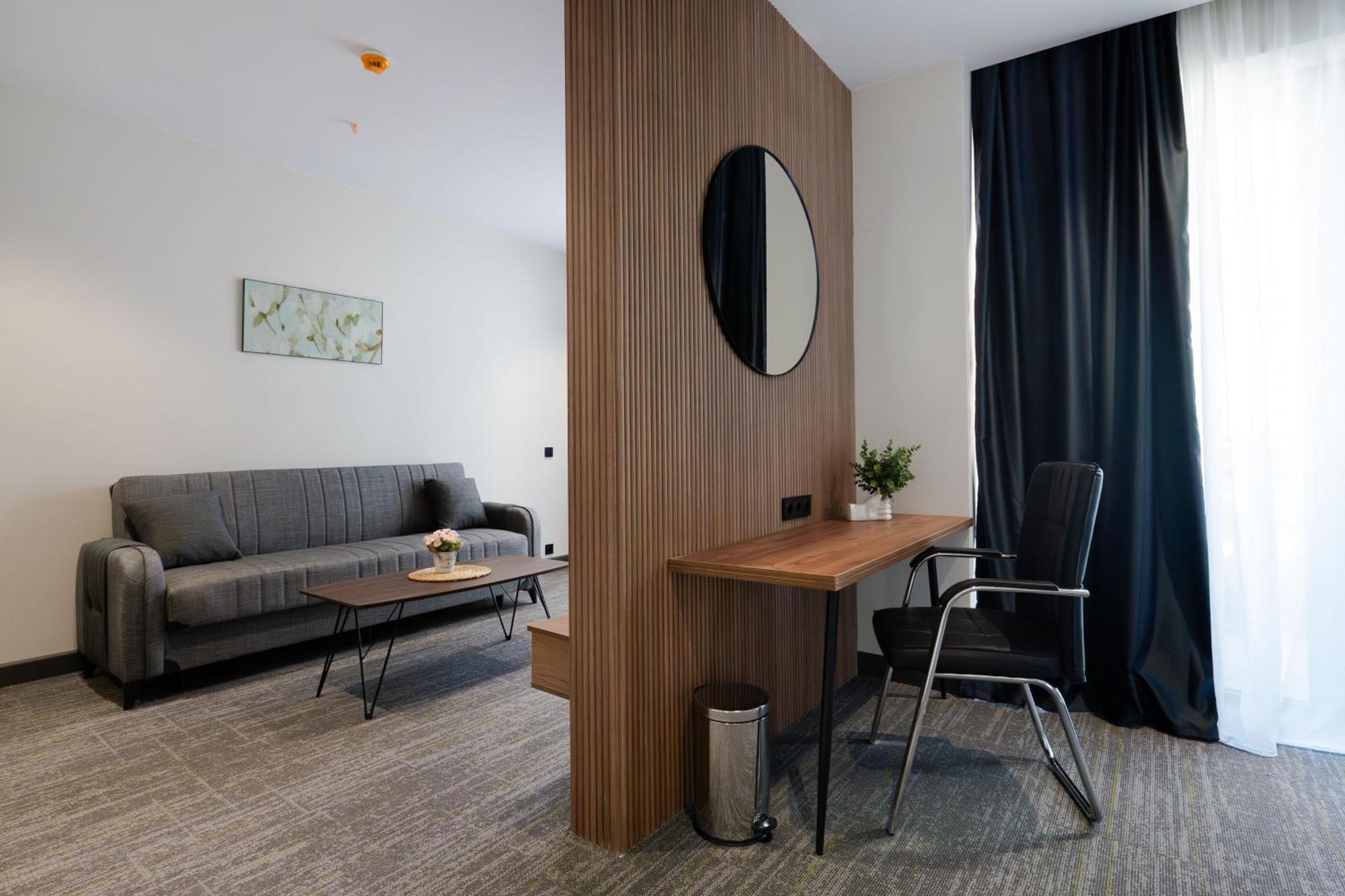 Nova Luxe Hotel & Residences Батумі Екстер'єр фото