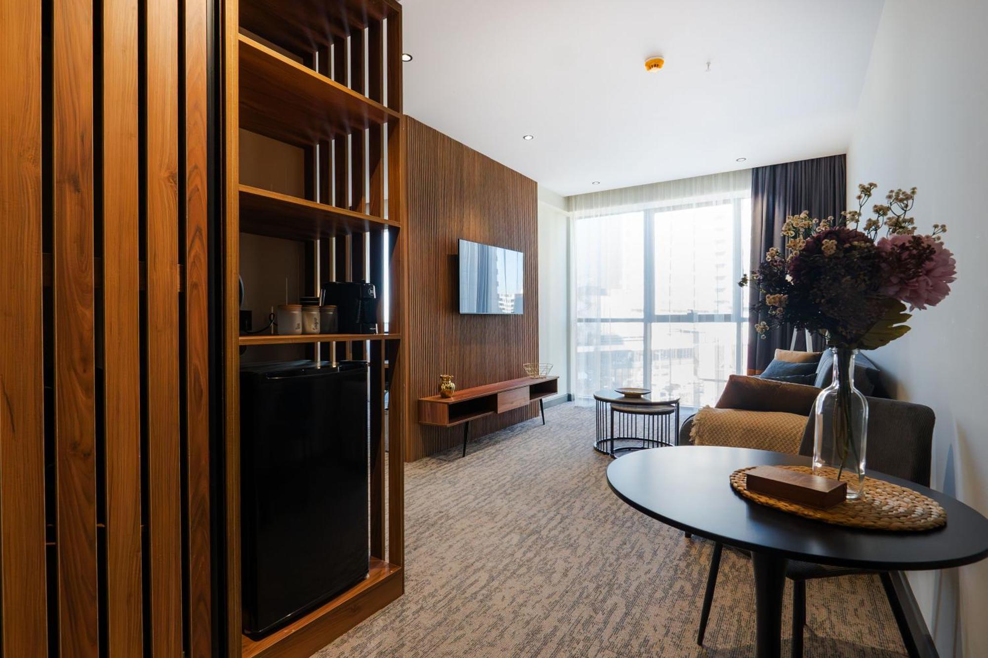 Nova Luxe Hotel & Residences Батумі Екстер'єр фото