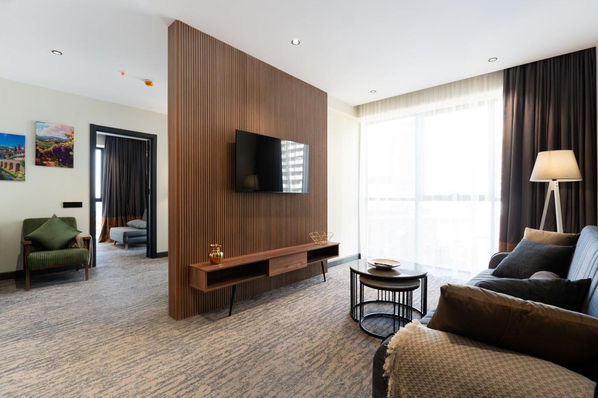 Nova Luxe Hotel & Residences Батумі Екстер'єр фото